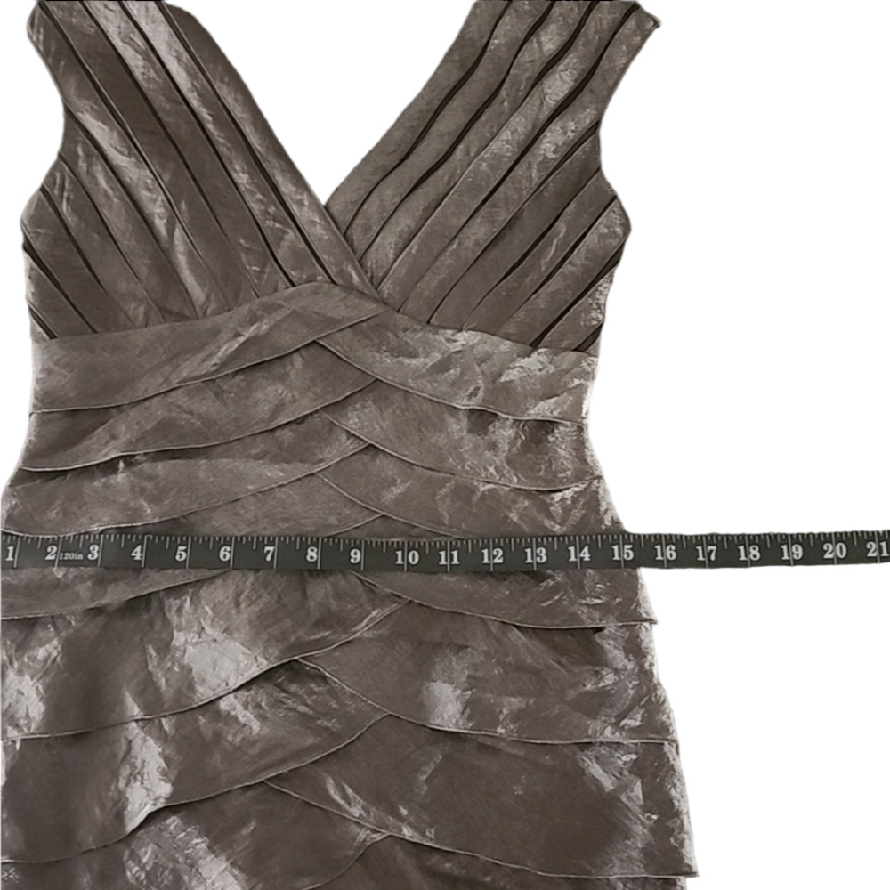 ADRIANNA PAPELL Metallic Tiered Cocktail Dress 4P Petite Shutter Pleat Wedding - Picture 9 of 16